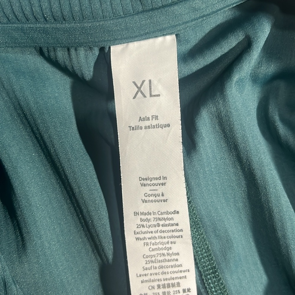 Lululemon Ribbed Top Asia fit - Picture 6 of 7